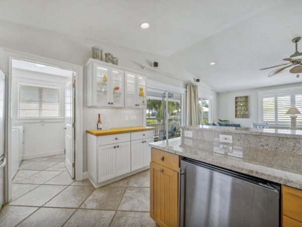 Anna Maria 4 Bedroom Pool House Walk to Beach